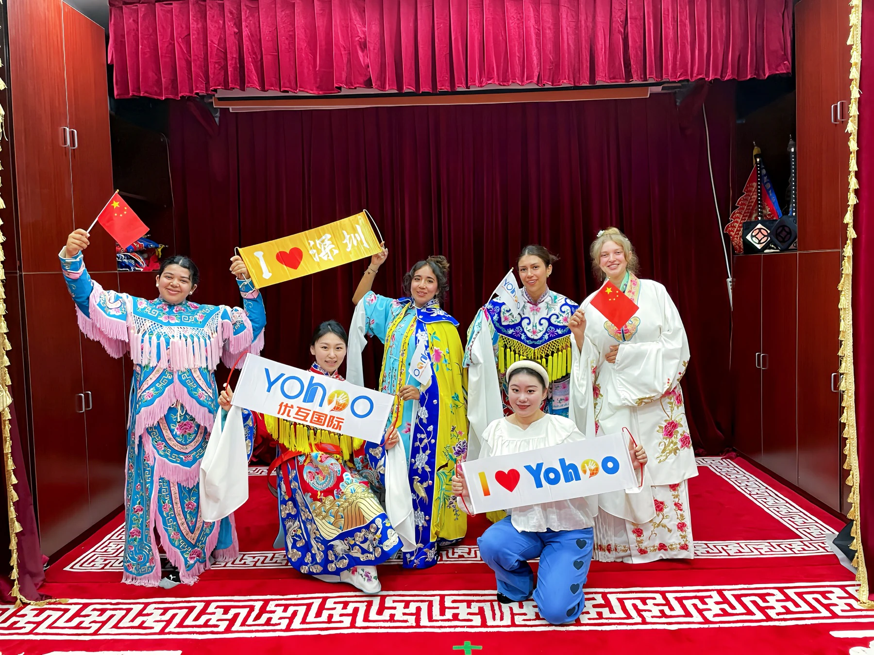 Yohoo au pairs at a traditional culture activity in Shenzhen